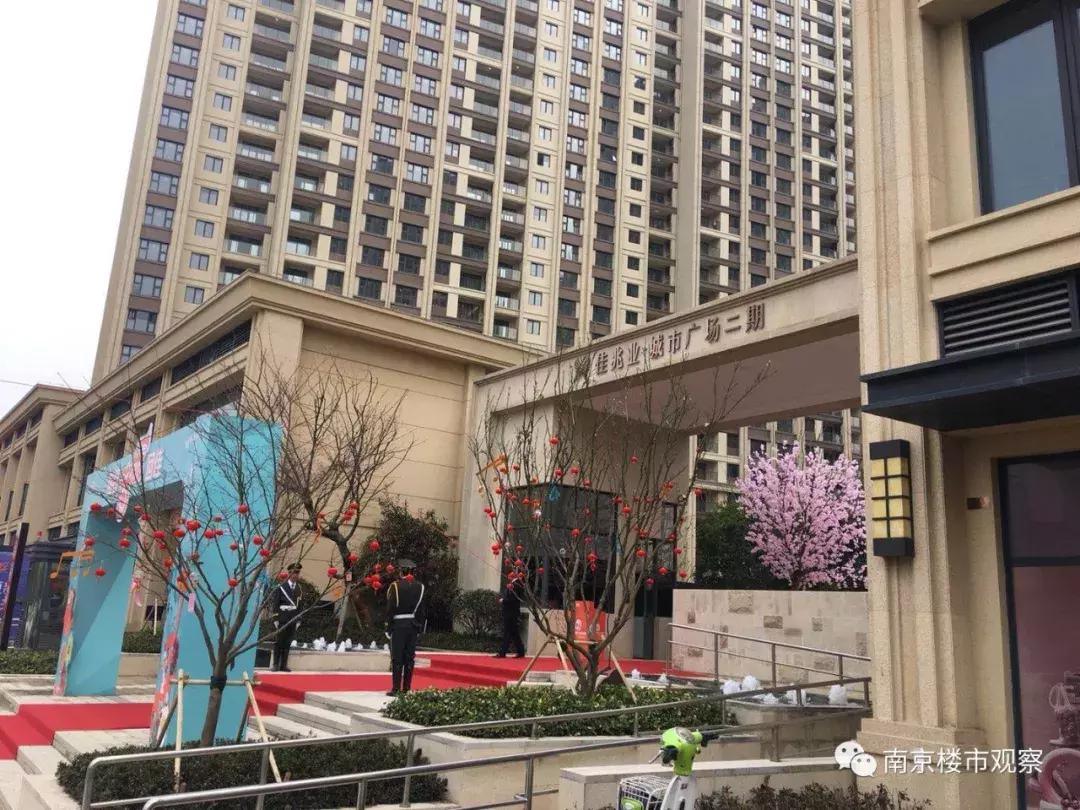 10盘迎来交付大考，实景谍照流出！这品质…