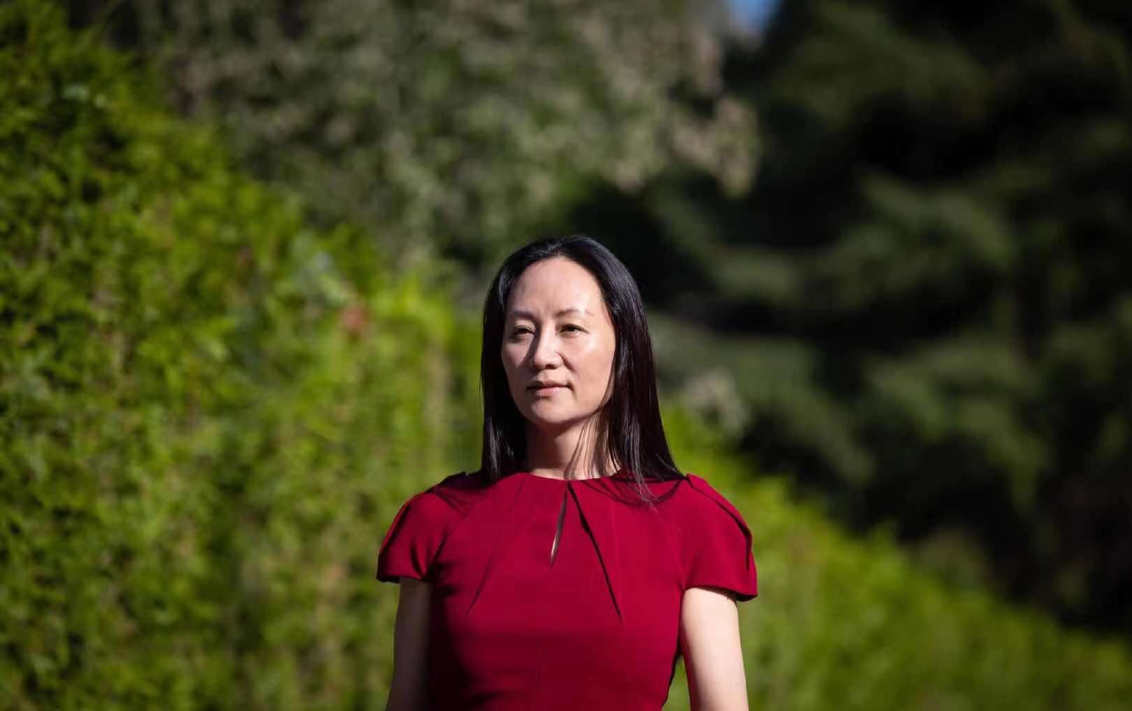 瀛熸櫄鑸熺櫧鑹茶タ瑁呰,瀛熸櫄鑸熺┛鎼皬榛戣