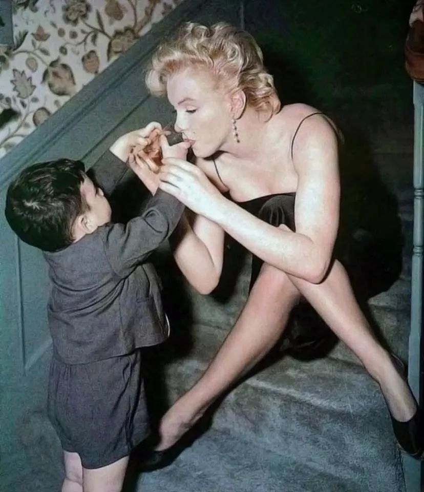 落入凡间的性感天使，36岁香消玉殒