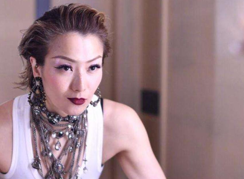 郑秀文和杨千嬅很像,像郑秀文