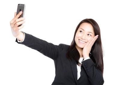 注意！别在过海关时自拍，罚款事小，被遣返甚至吃上官司都有可能