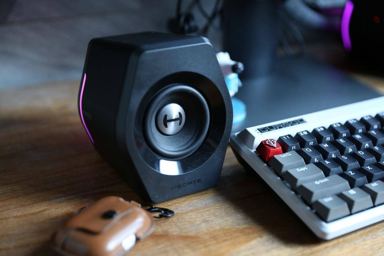 家里电子设备居然一夫多妻？如何优化家中电子设备的使用方式