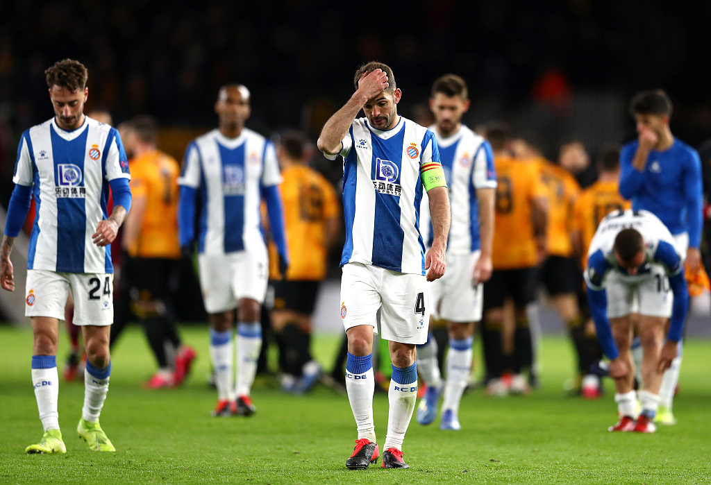 国足0-3溃败于澳大利亚武磊集锦,武磊连续三场首发难阻失利