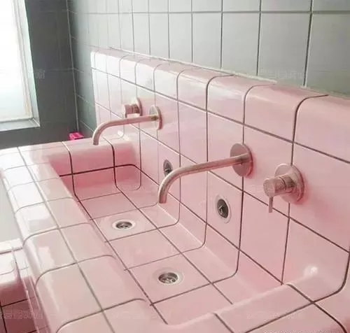 头一次见贴瓷砖不用直角收边,如今流行起这种圆角瓷砖!太美了