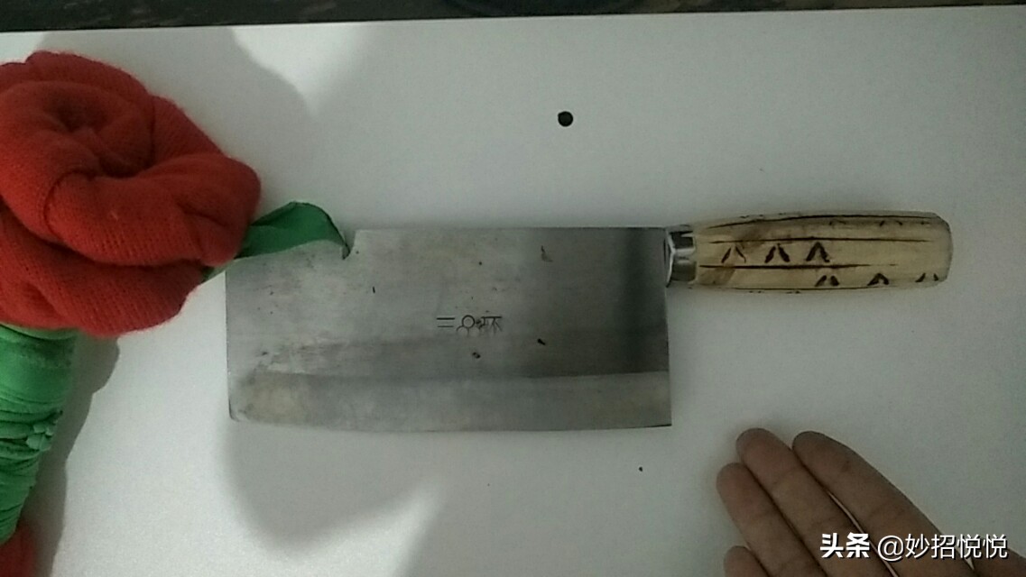 眼线笔买回来怎么不出水,599元眼线笔