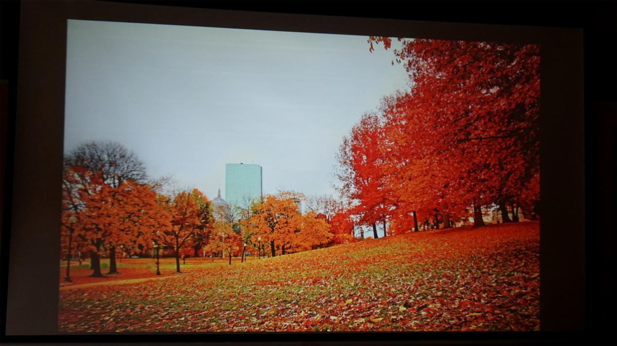 轰天炮投影仪a1ws投影效果怎么样,轰天炮智能投影