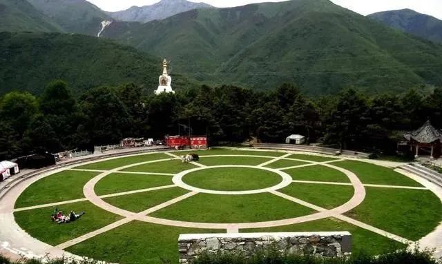 “蒸笼”天气重磅回归，今年夏天避暑纳凉的首选地当然还是康定！