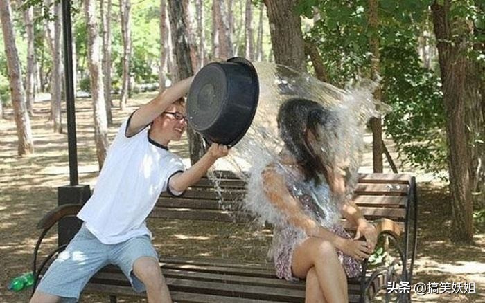 刚给女朋友买完手机,给女友买了iphone