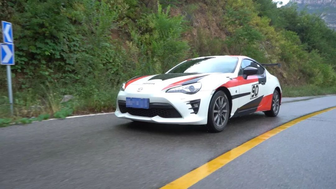 鐨疄鑰愮敤鎿嶆帶鎬уソ鐨勬墜鍔ㄦ尅杞﹀瀷,26涓囨墜鍔ㄦ尅