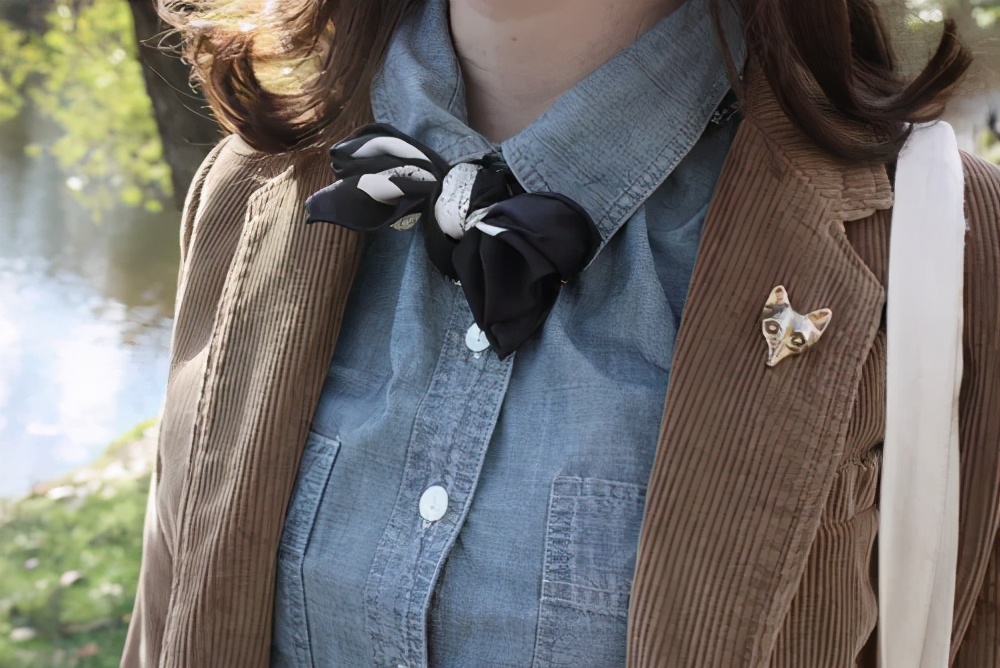 儿童蝴蝶结丝巾编发教程简单好看,丝巾怎么打蝴蝶结最简单的方法