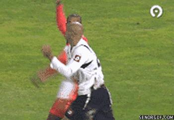 足球搞笑gif动图,足球场上的爆笑段子