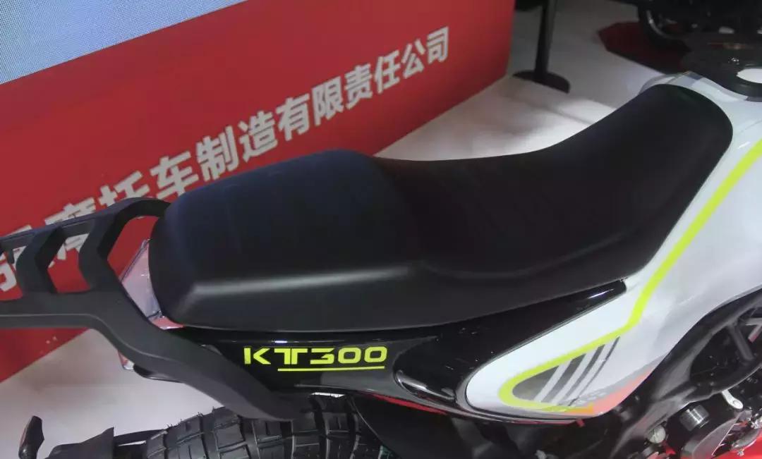 mini科尔维特多少钱一辆,克尔维特兰博300复古跑车