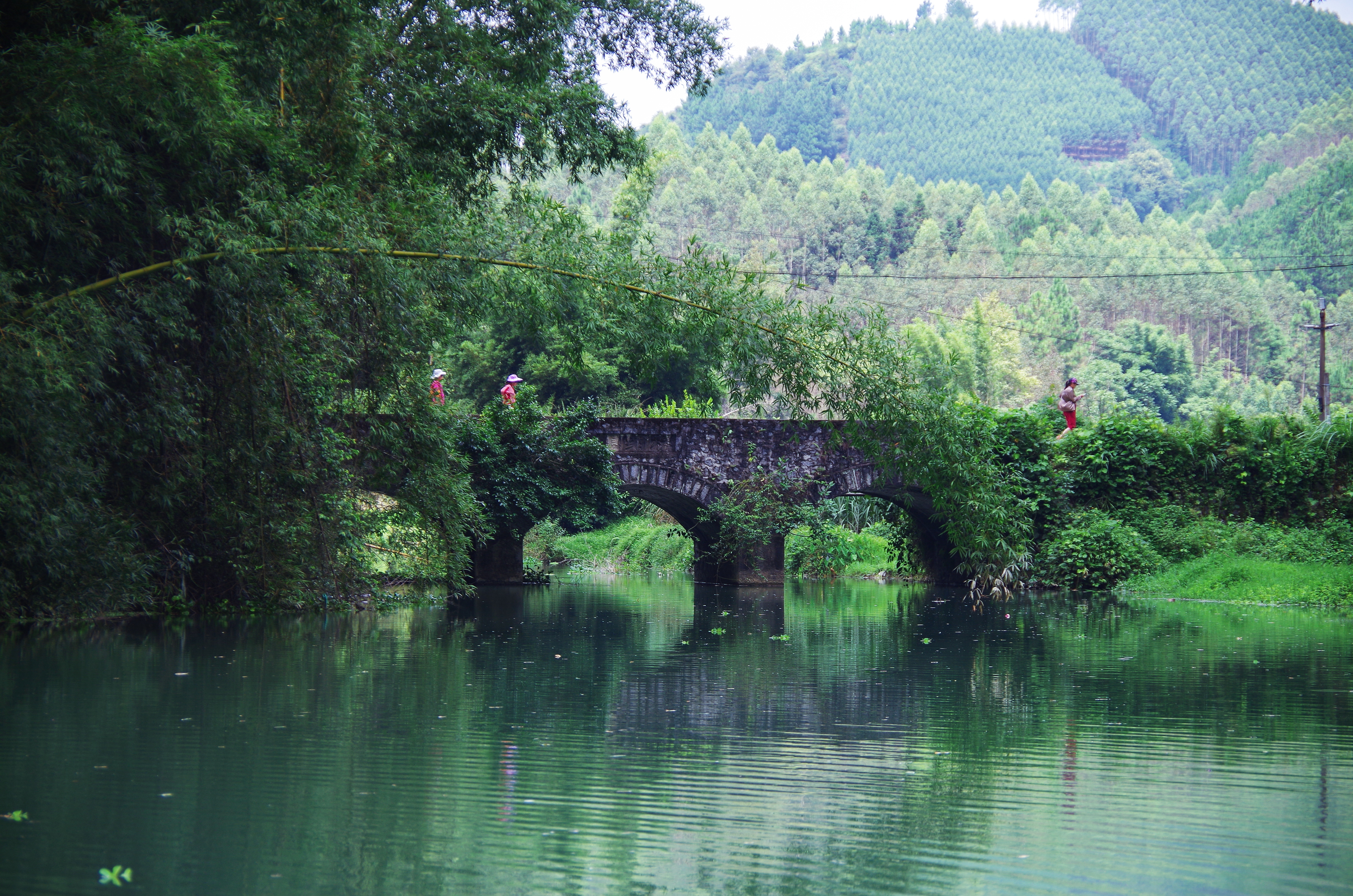 柳州鹿鸣山小七孔,柳州自驾小七孔旅游攻略