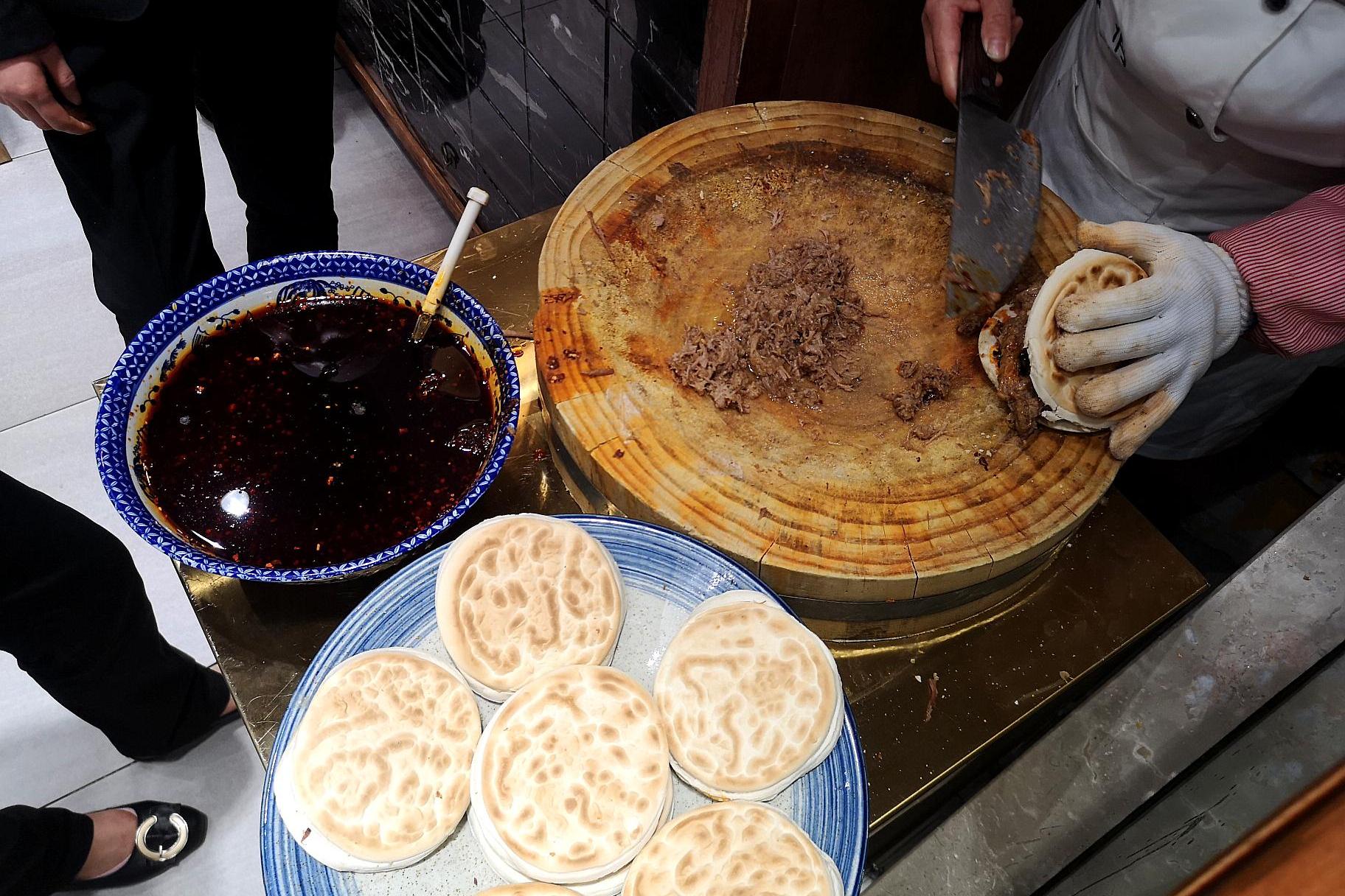 古都回民街人间烟火气,外地人来西安必去景点