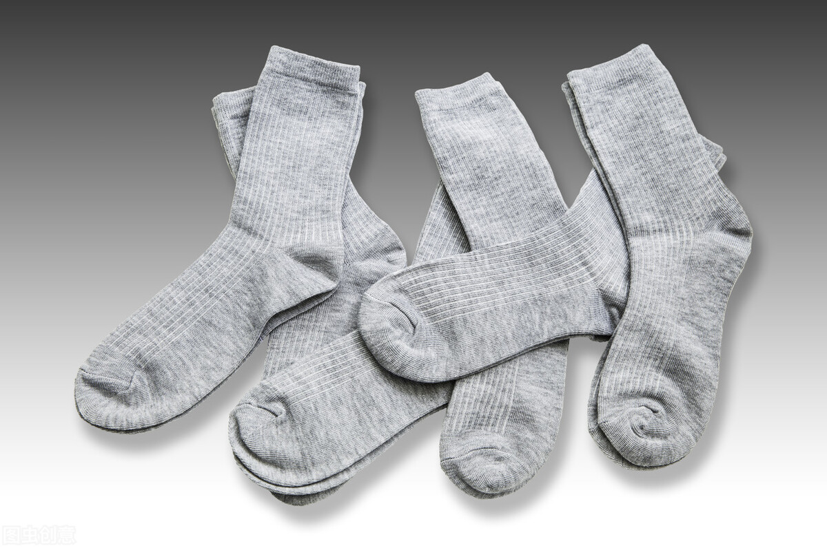 开鞋店赚钱模式,大学生开鞋店两月赚八万