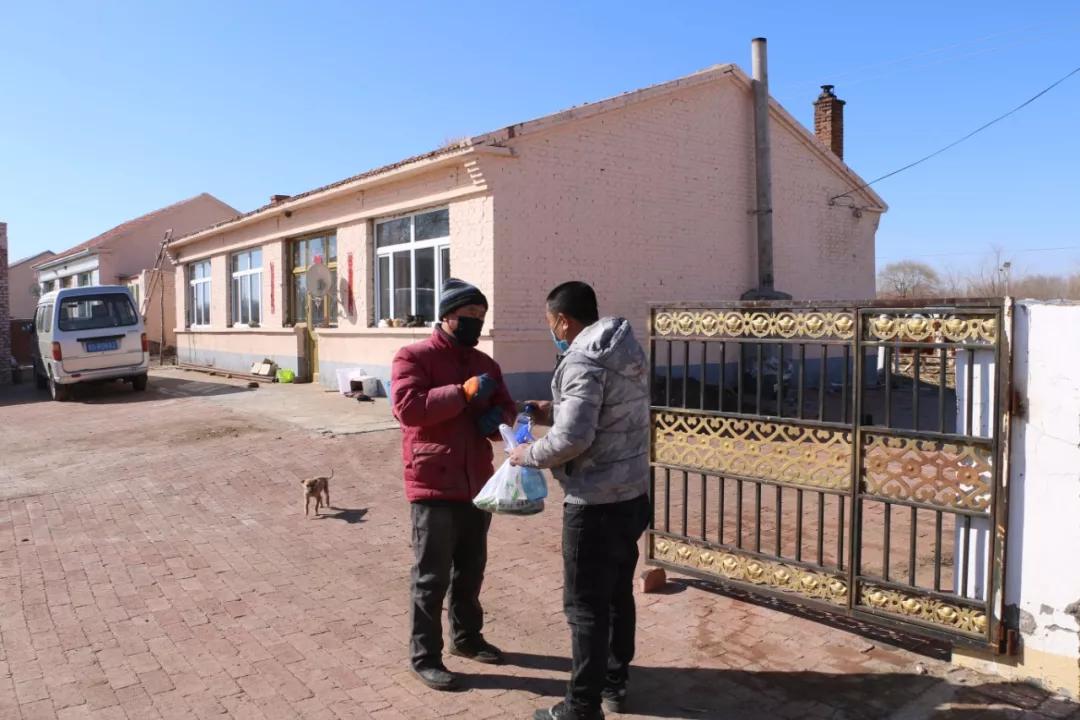 9小时，50张图，带您看全村最靓“代购员”