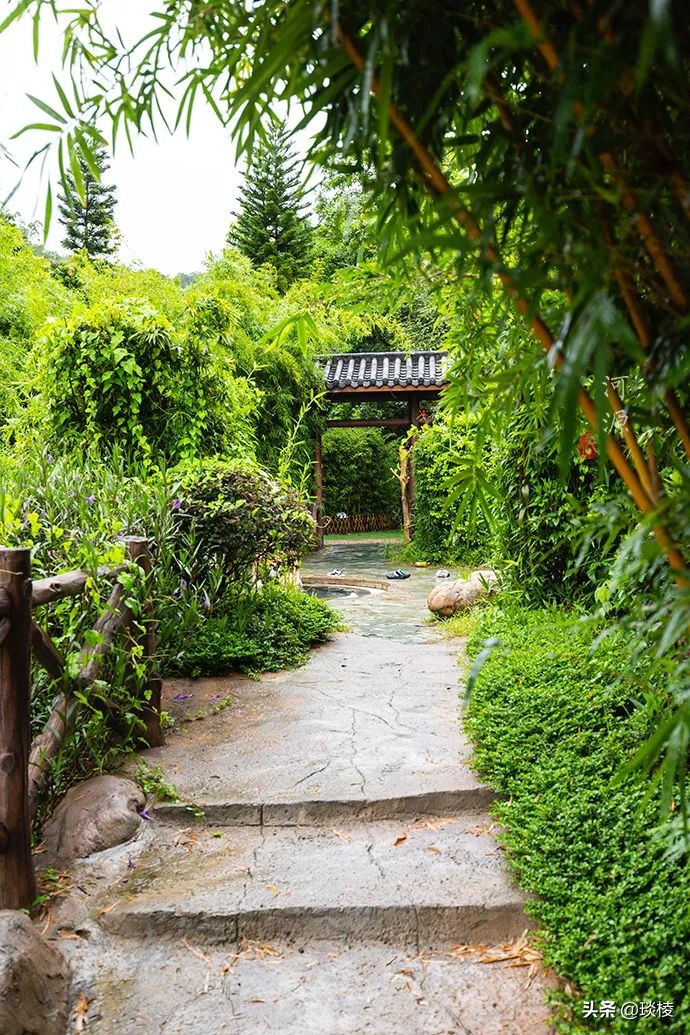 不用出国就能体验瑞士,不用出远门也能享受国际范的温泉