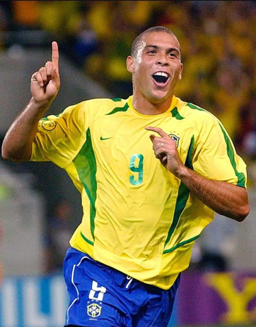 中年罗纳尔多巴西赛场pk内马尔,内马尔罗纳尔多一起踢世界杯