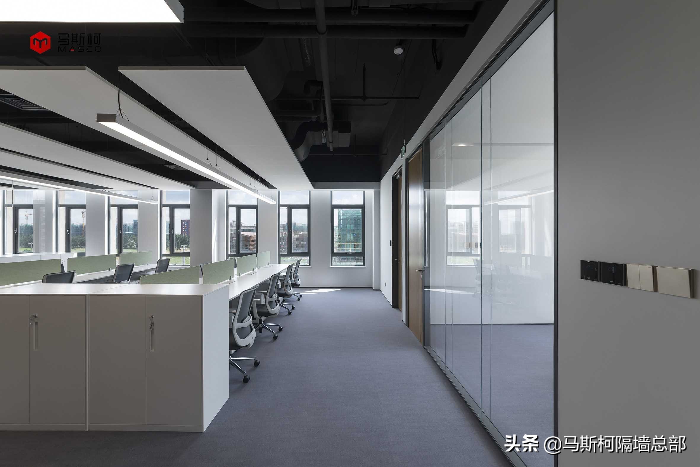 办公室防火玻璃隔断图片,办公室断桥铝防火大玻璃隔断