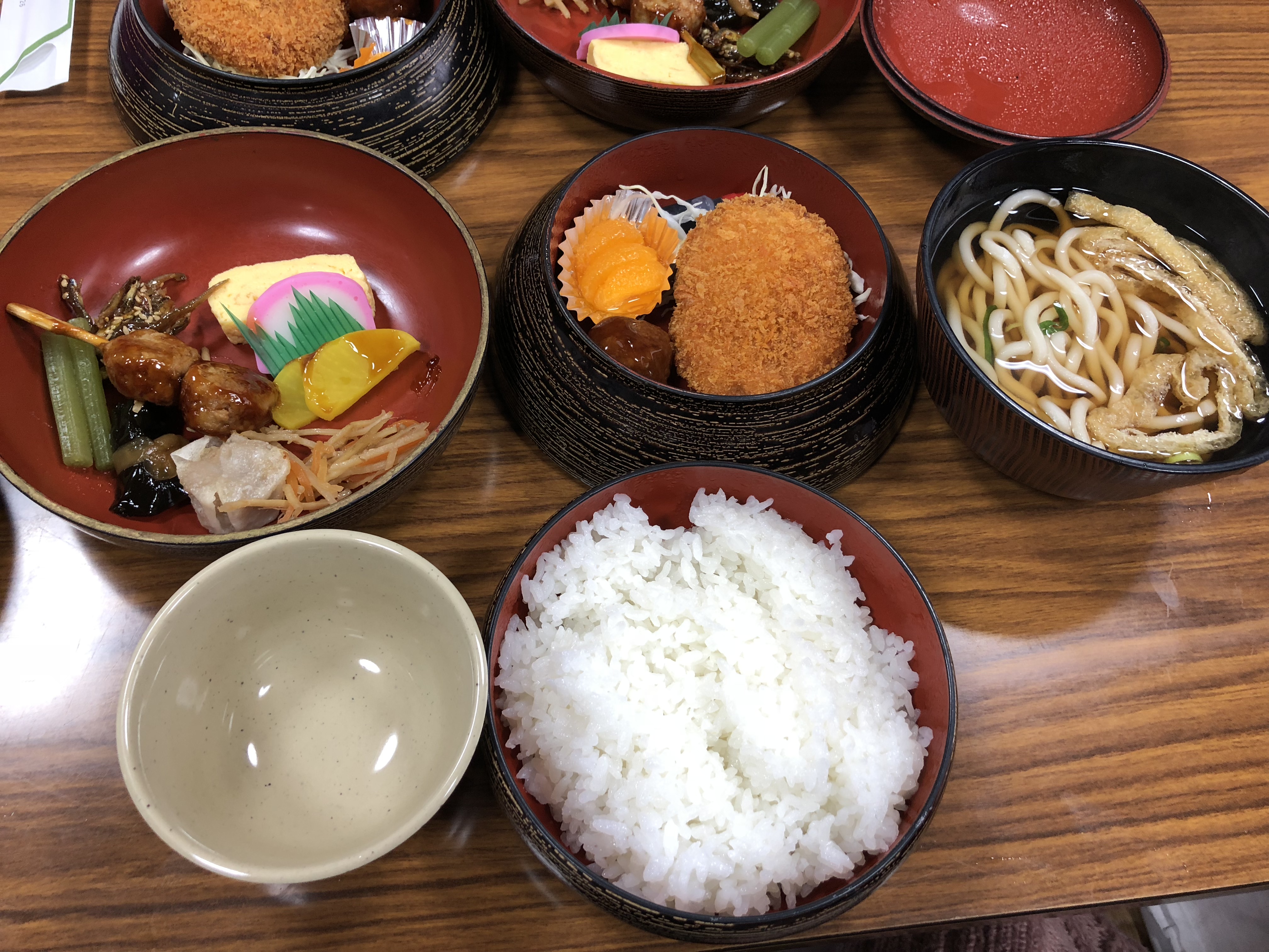 日本奈良公园遇见“神鹿”,日本奈良公园的鹿叫什么鹿