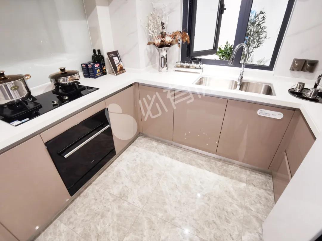 粉盘撞车,现状差又最贵的上河公元你买账吗?