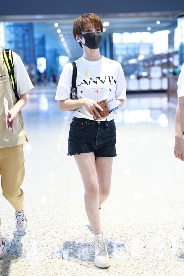 吴京看不上谢楠,吴京谢楠最新发型