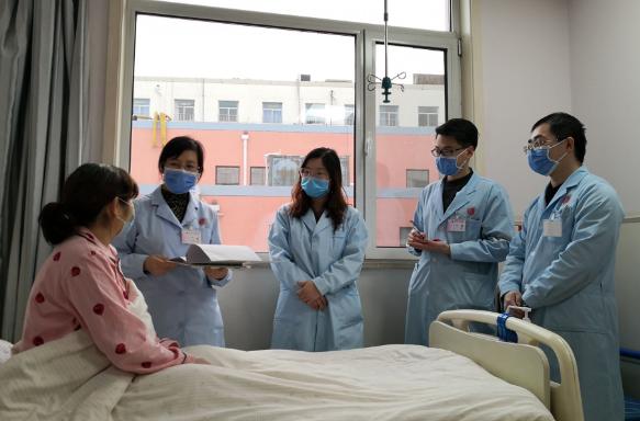 产妇讲述剖腹产经历,妇产科医生讲述侧切