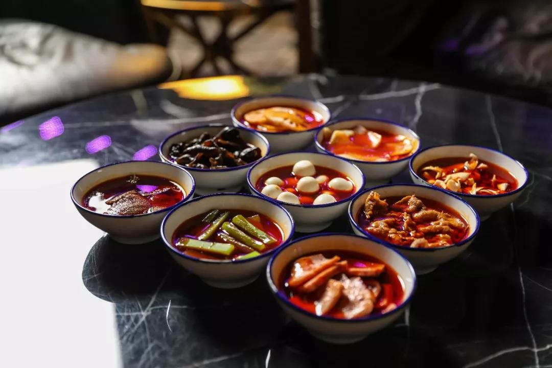 南宁夜景网红打卡鸡尾酒酒吧,超燃酒吧南宁