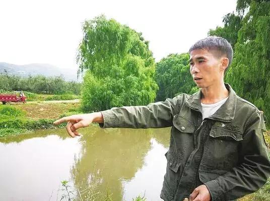 95后独腿小伙练足球用坏57副拐杖,励志神奇小子