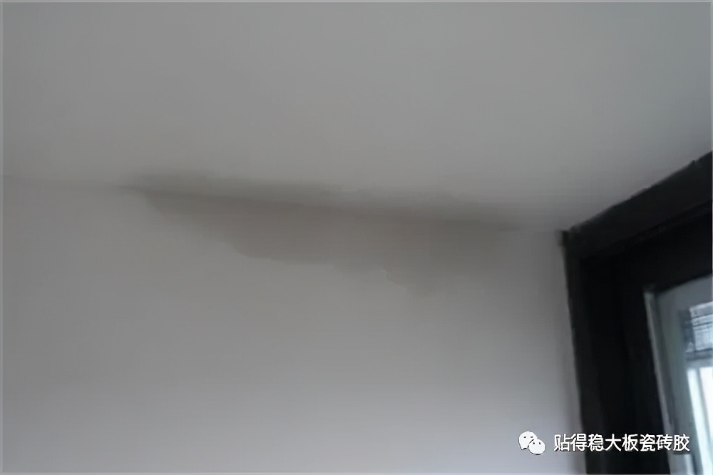 房顶漏水缝隙细小用堵漏王怎么用,装修漏水四周有必要弄堵漏王吗