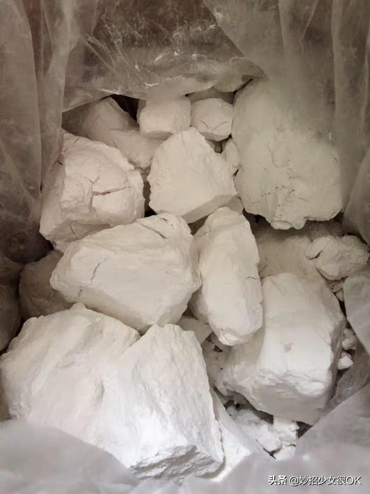 屋内地面返潮发霉怎么解决,屋内地面返潮潮湿怎么处理