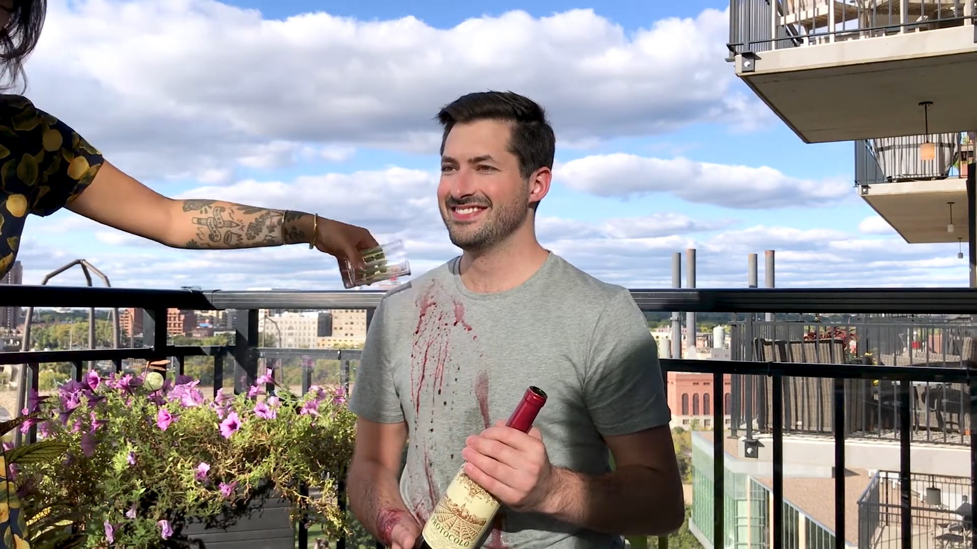 荷叶效应视频大全,荷叶效应原理运用在哪些方面