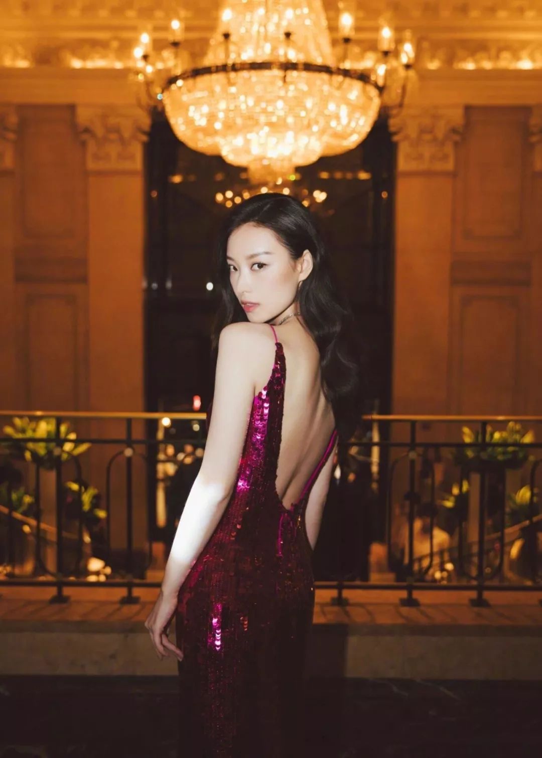 倪妮变美秘诀,倪妮美背杀教程