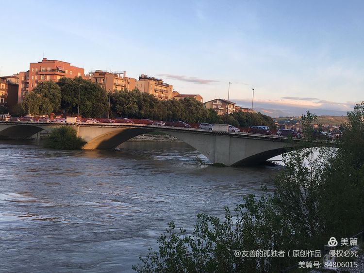 维罗纳爱情之城,浪漫的爱情之都维罗纳