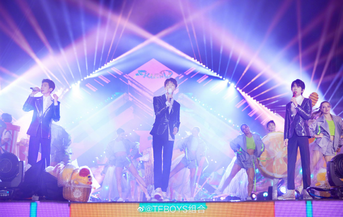 吴昕谢娜沈梦辰,谢娜吴昕沈梦辰靳梦佳