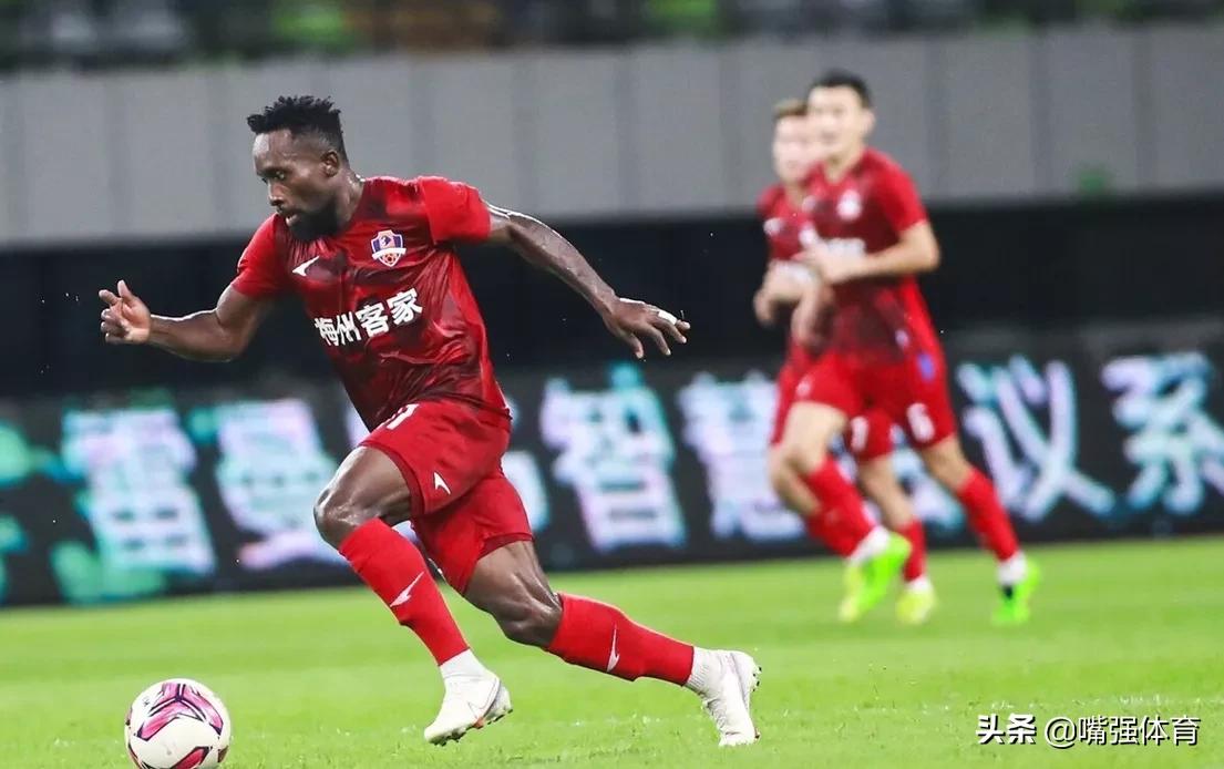 势如破竹！梅州客家队3-1再赢一场，县级球队冲超指日可待