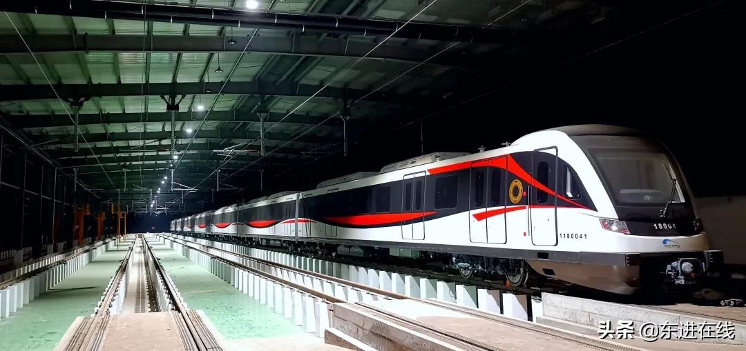 成都地铁13号线三岔湖站在哪里,三岔地铁站18号线时刻表