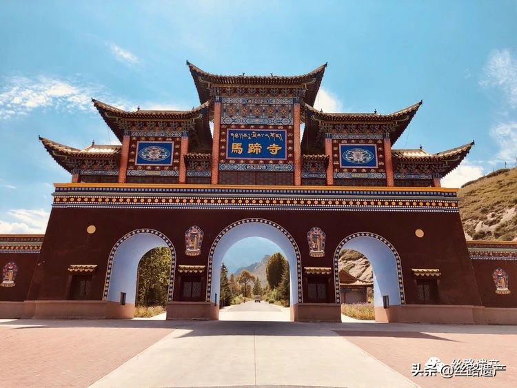 马蹄寺石窟群最大的洞窟,马蹄寺33天石窟内景色