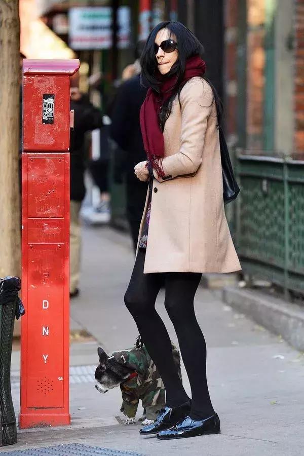 冬季爆款洋气羊绒围巾,这款新潮羊绒围巾温暖又漂亮