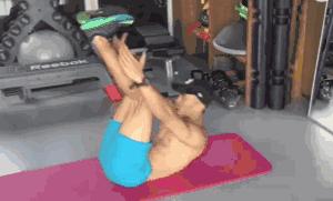 腹部的肉松松垮垮的怎样练马甲线,居家练腹怎么练马甲线