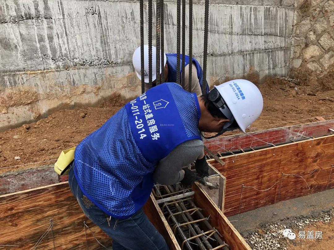 11.9m×12.2m,福建泉州豪华雅致的欧式别墅