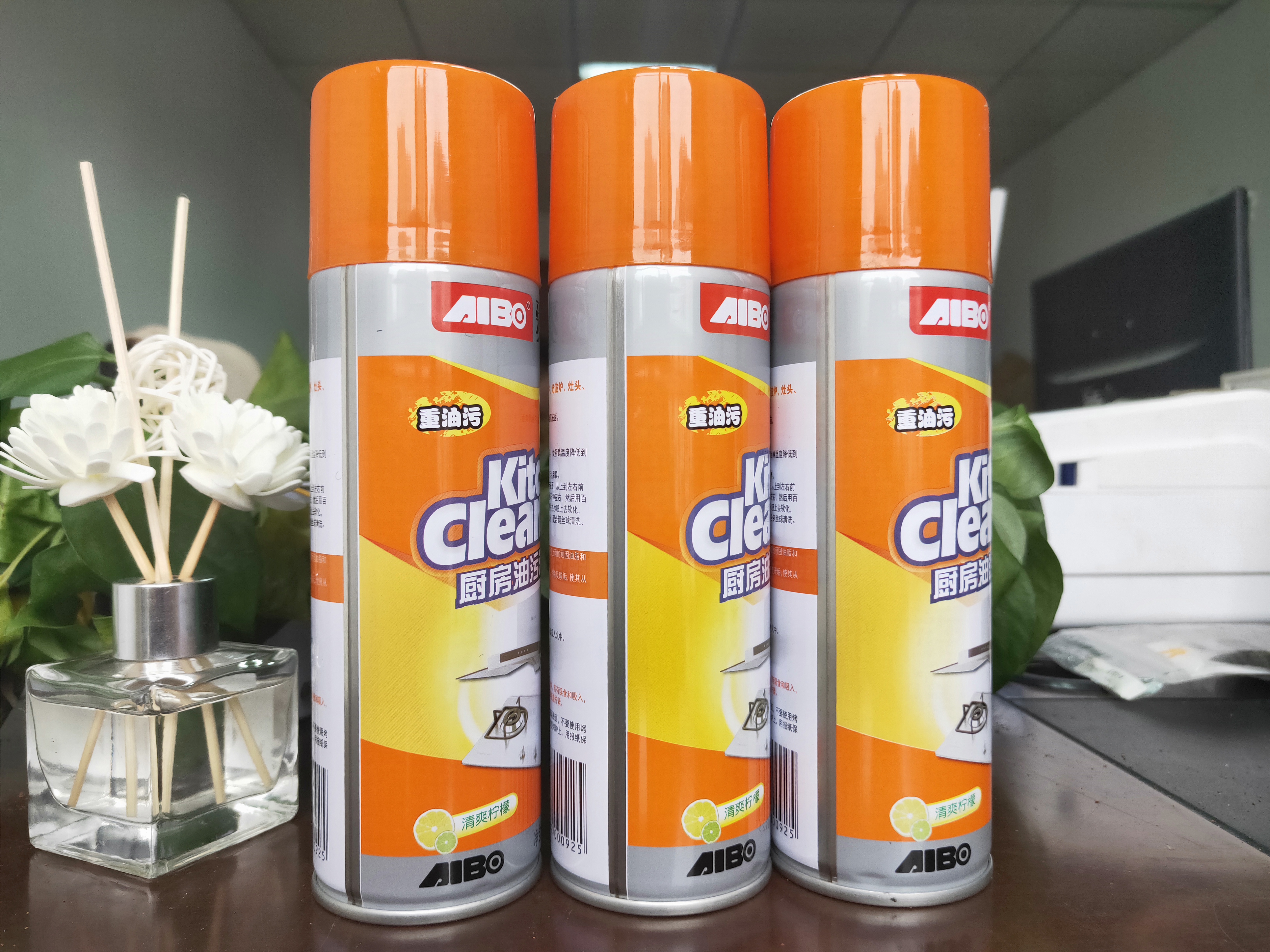 厨房油烟机如何有效清理顽固污渍,清洗油烟污垢最简单的方法