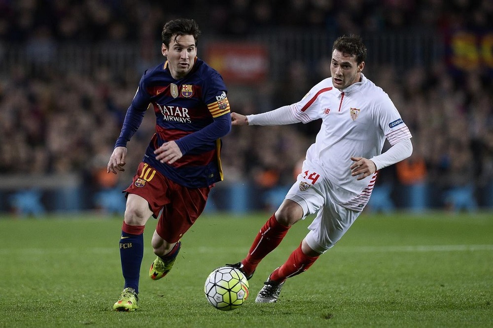 内马尔梅西c罗踢足球过人怎么练,足球梅西过人技巧小学生教学