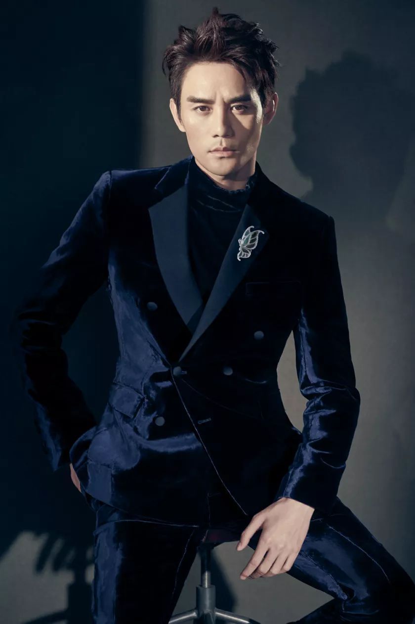 这些比黄金还诱人的国货首饰,经过乘风破浪的姐姐们演绎更加夺目