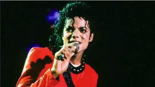 迈克尔杰克逊集齐了多少种舞蹈,迈克尔杰克逊站在世界舞台上