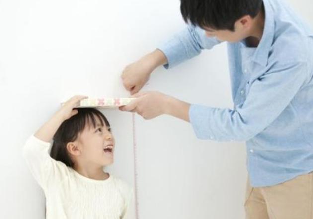 男孩女孩什么时候停止长高,男孩女孩20岁还能长高吗