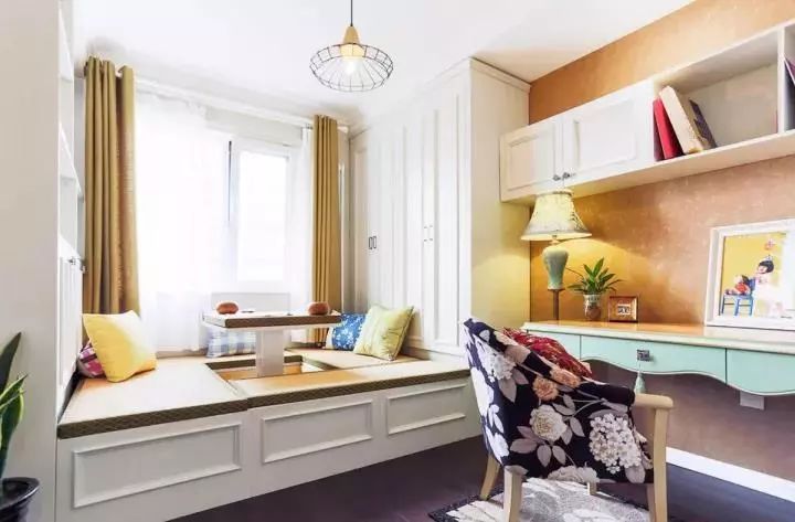 书桌上墙柜一体效果图,儿童房衣柜书桌一体小户型