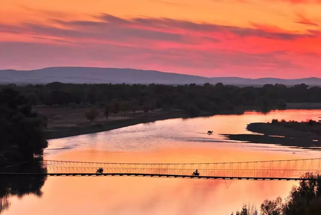 阿勒泰秋天有多美,秋天的新疆阿勒泰太美