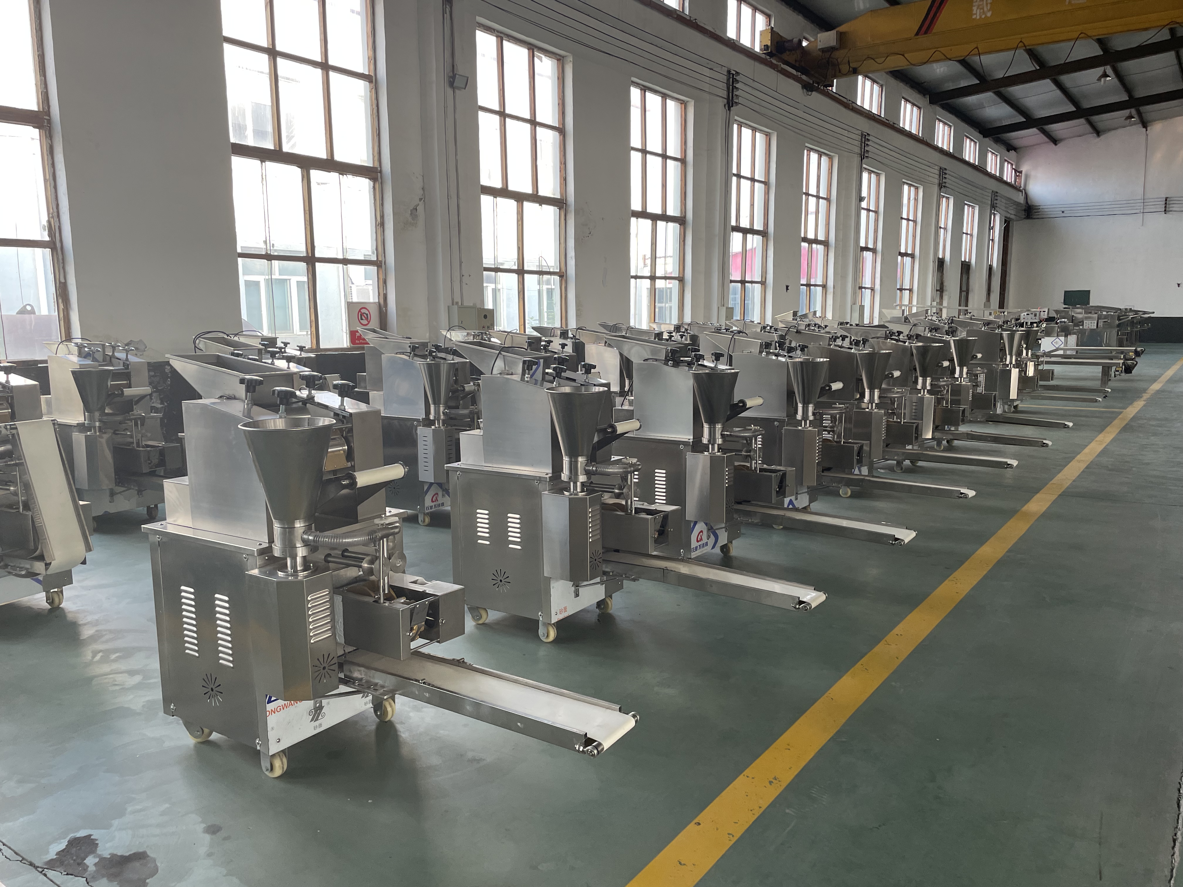 国宇机械全自动饺子机一台多少钱,小型全自动饺子机最便宜的多少钱