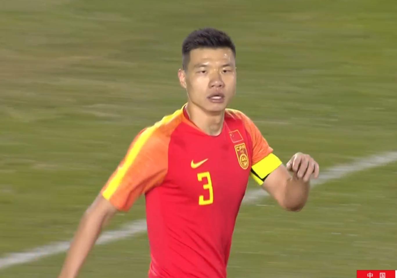 马奎尔穿裆丢球德赫亚,国足丢球于大宝